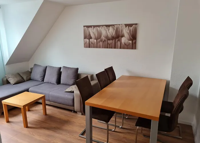 Schoene Dachgeschoss Wohnung