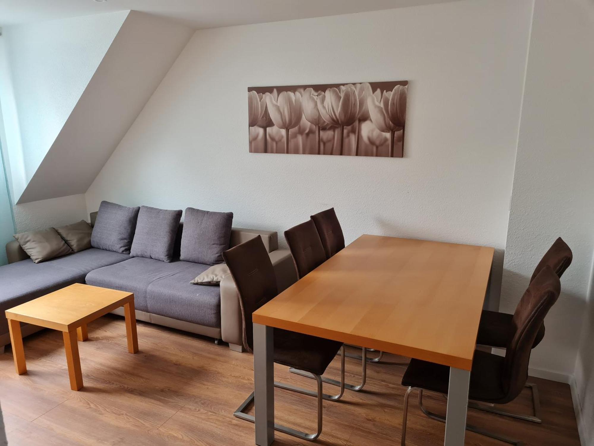Schoene Dachgeschoss Apartment *